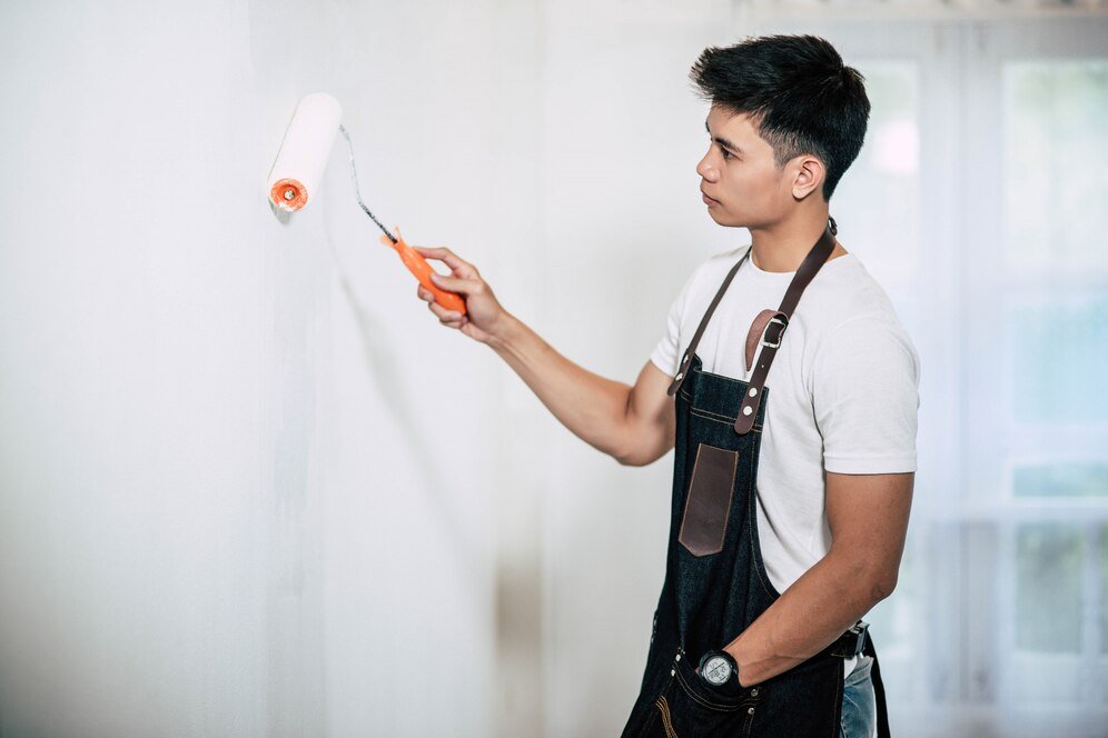 Hiring Painter for high-quality exterior home painting